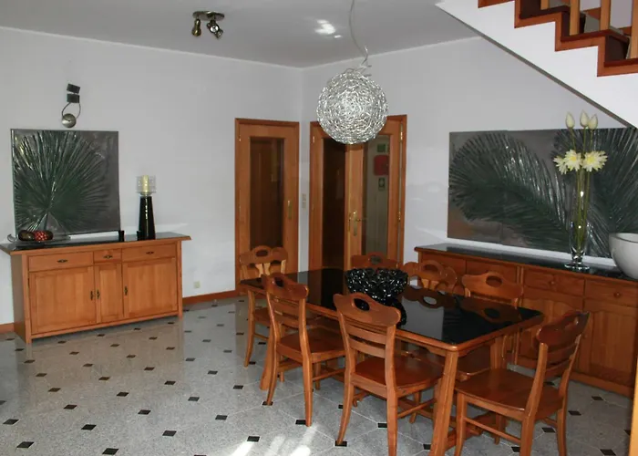 Casa Cortes Em Melgaco Feriehus *